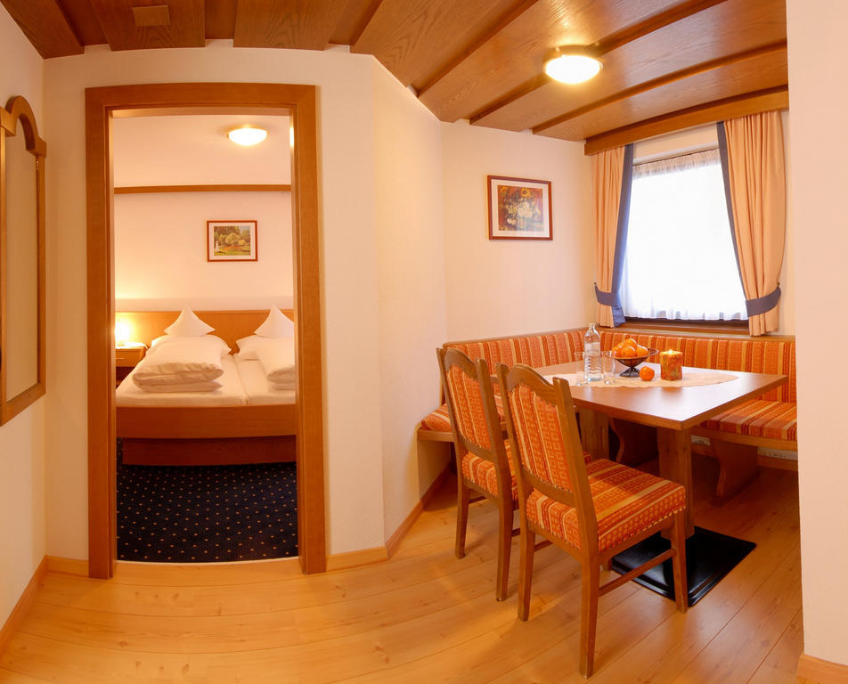 Hotel Edelweiss Pfunds Kültér fotó